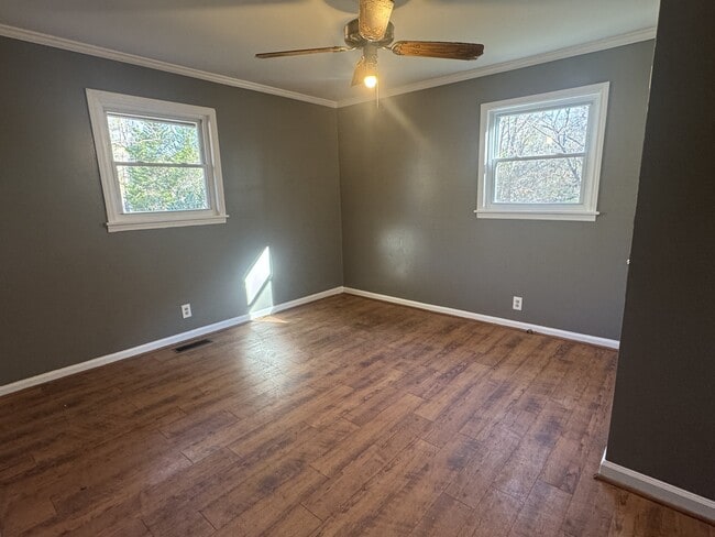 Building Photo - 78 Helen Dr