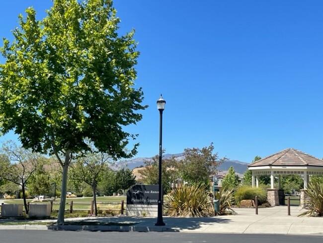 Building Photo - San Ramon 5 Bed/4.5 Bath Windemere Ranch L...