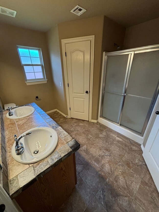 Building Photo - Clabber Creek Subdivision!! Worry Free Law...