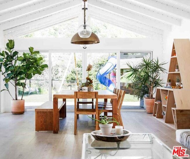 Building Photo - 30606 La Sonora Dr