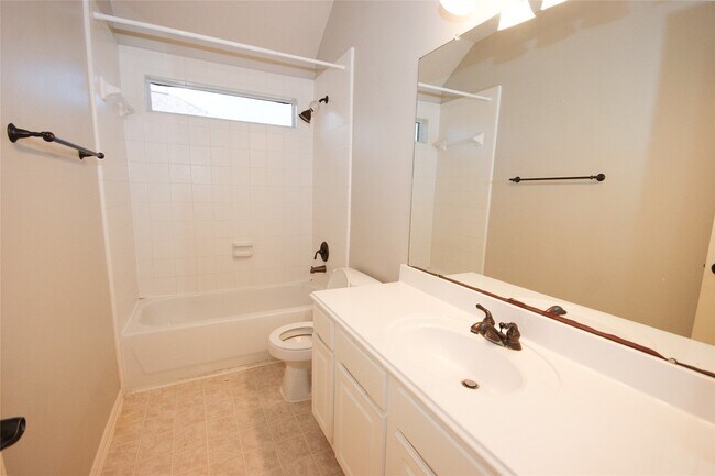 Building Photo - 2516 Royal Terns Ct
