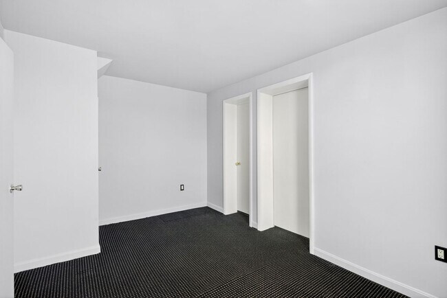 Building Photo - 2245 E Fayette St