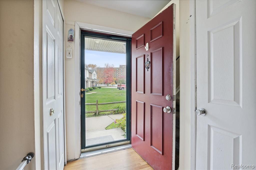 Building Photo - 44563 Savery Dr