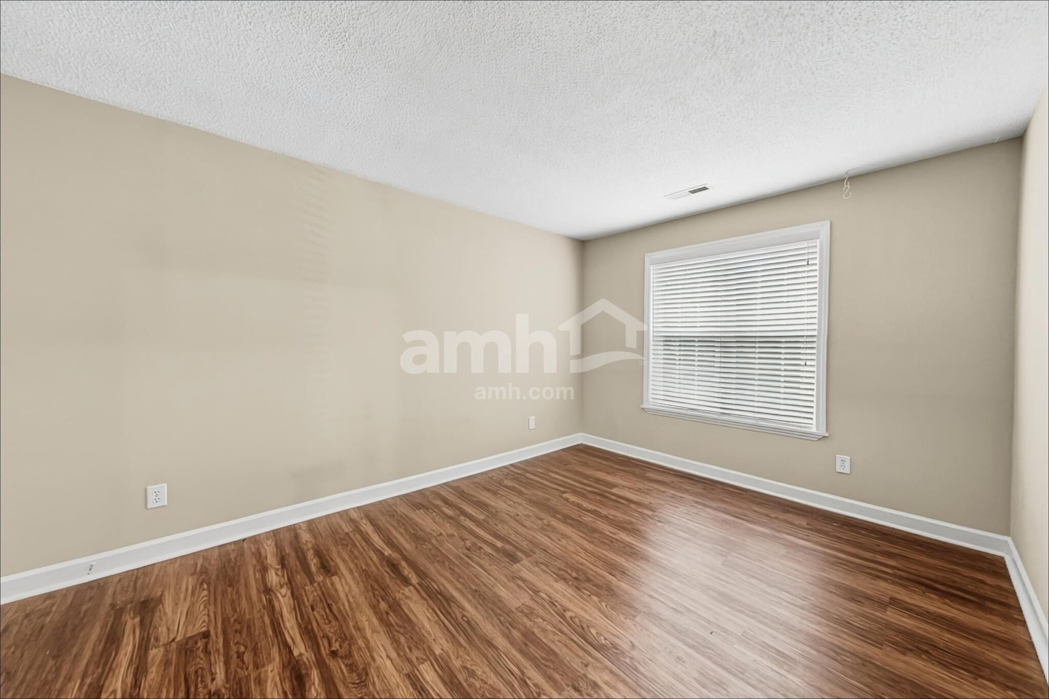 Building Photo - 3520 Huntingridge Dr
