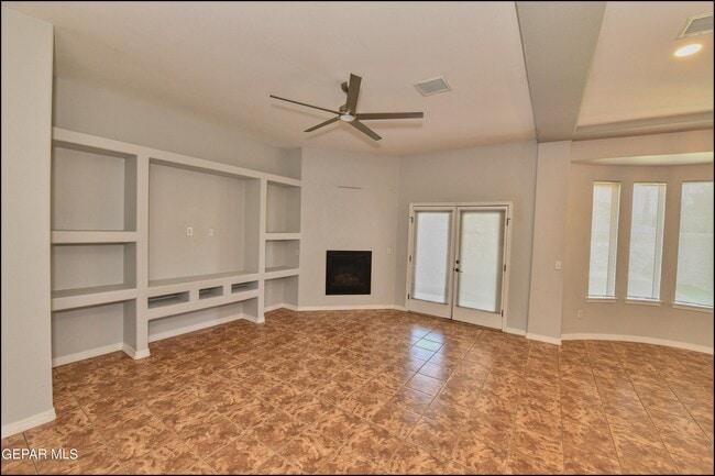 Building Photo - 11651 Dos Palmas Dr