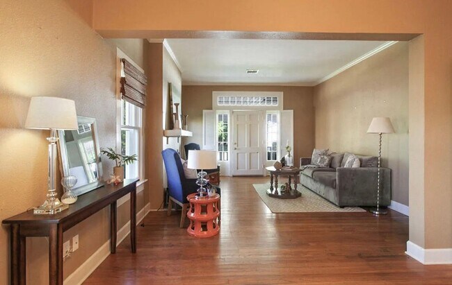 Building Photo - 508 Foreman Dr