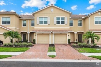 Building Photo - 2858 Blossom Wy