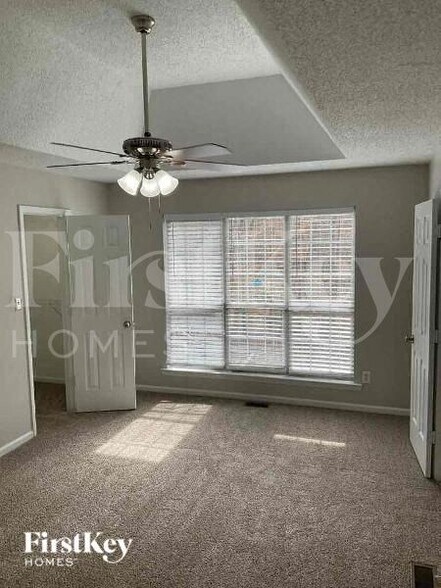 Building Photo - 7815 Pinetuck Ln