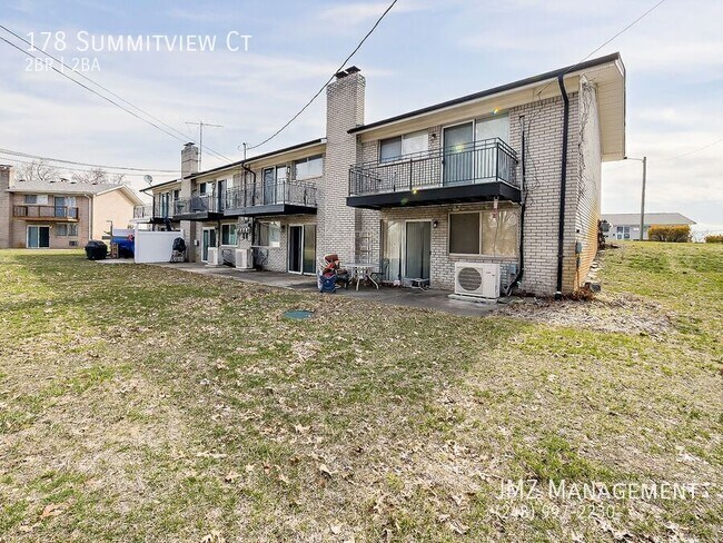 Building Photo - 178 Summit View Ct