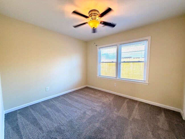 Building Photo - 639-B Windermere Blvd.