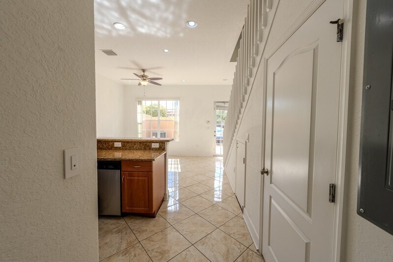 Building Photo - 708 SW 147th Ave
