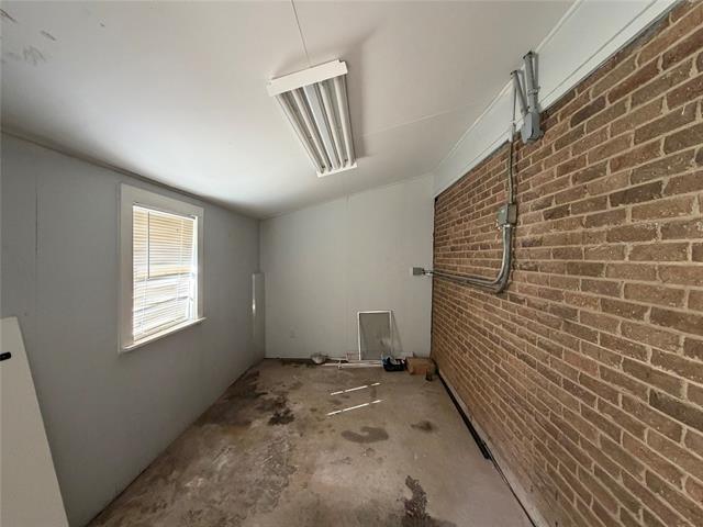 Building Photo - 9478 Woodcrest Dr