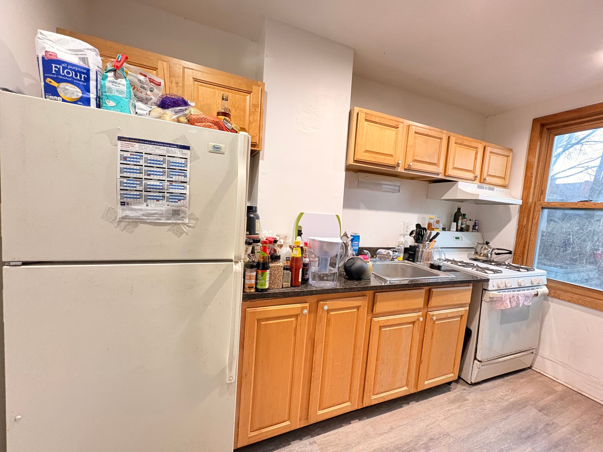 Building Photo - 5818 Hobart St