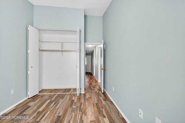 Building Photo - 14 Carol Ct