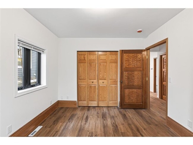 Building Photo - 4437 1st Ave S