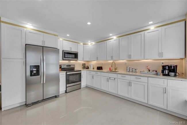 Building Photo - 362 Rose Rd