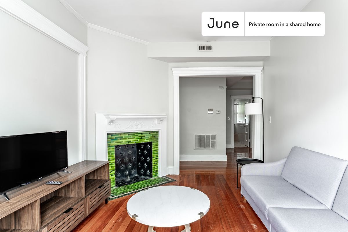 Building Photo - Room in Shared 4 bed/2 bath home