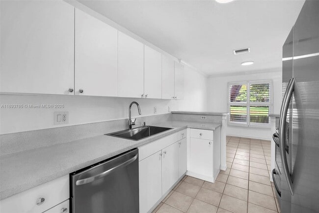 Building Photo - 2279 NW 170th Ave
