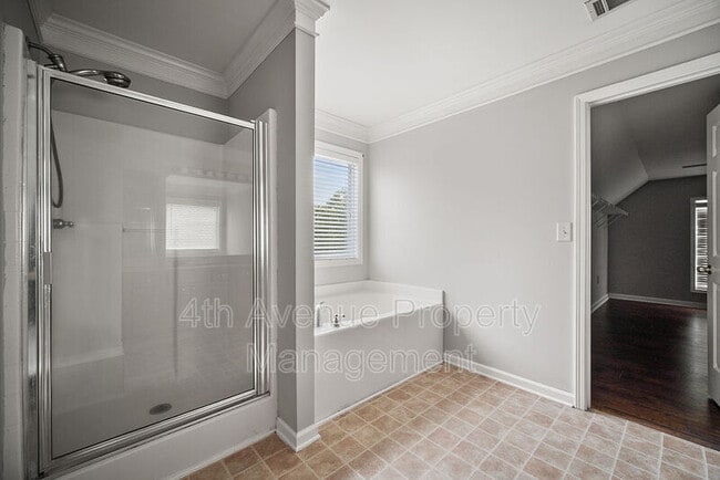 Building Photo - 6033 Riverwood Dr