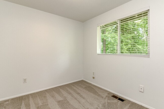 Building Photo - Four Bedroom House Near Camelot Park