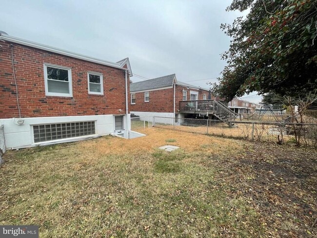 Building Photo - 1230 Napfle Ave