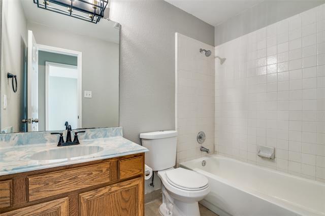 Building Photo - 1366 Westview Dr