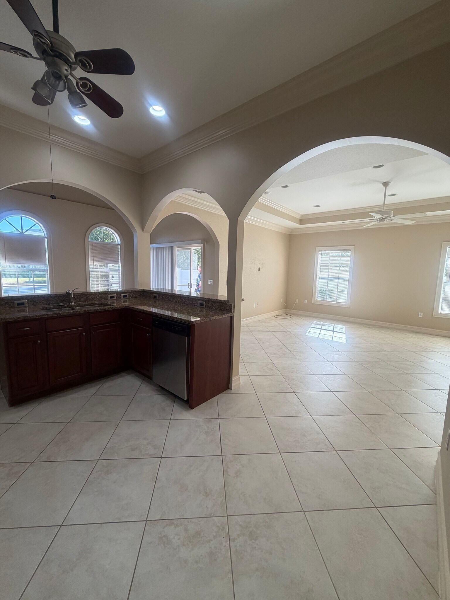 Building Photo - 10998 Goodwin St