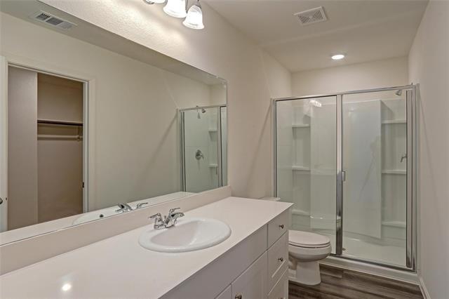 Building Photo - 1802 Washington St