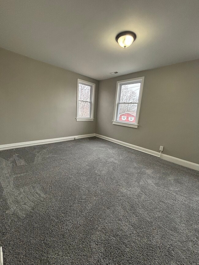 Building Photo - 10XX E Cold Spring Ln