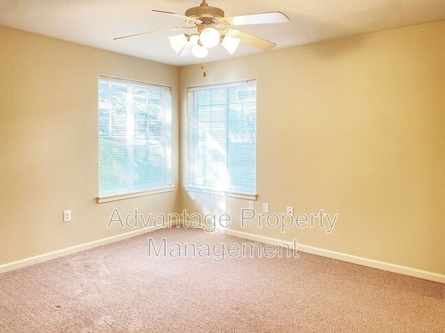 Building Photo - 6298 SW Grand Oaks Dr