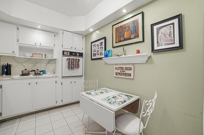 Building Photo - 3450 S Ocean Blvd