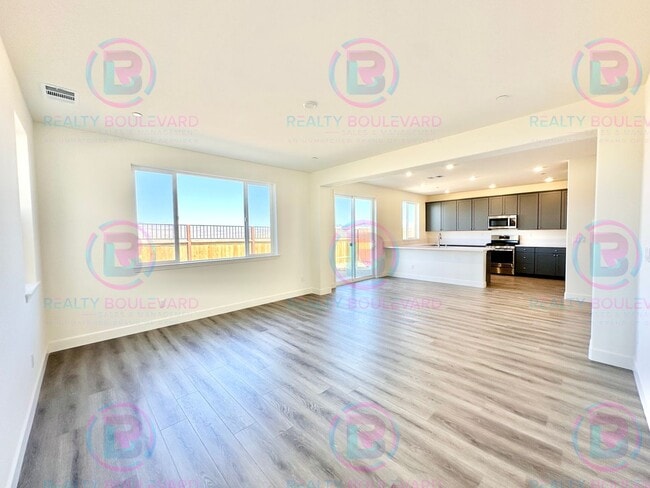 Building Photo - Home in the Five Ridges Community 4 Bedroom 3 Bathroom 2 Car Garage With Loft