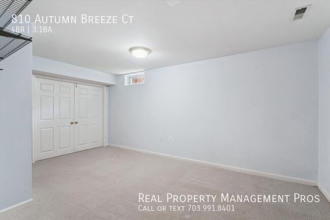 Building Photo - 810 Autumn Breeze Ct