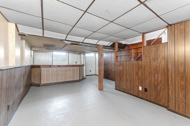 Building Photo - 1778 Warwick Ave