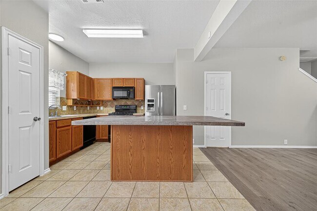 Building Photo - 16854 Pine Castle Dr