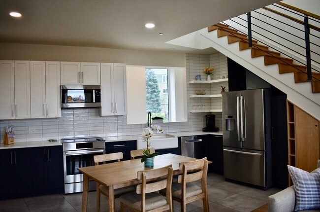 Building Photo - 78-80 Fort Ave