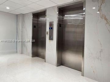 Building Photo - 5825 Collins Ave