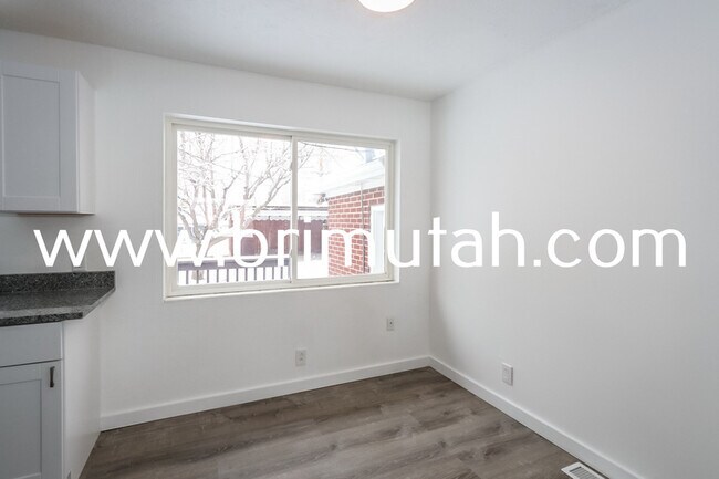 Building Photo - 5856 S 157 W