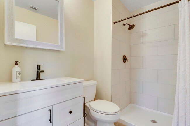 Building Photo - 6414 Chasewood Dr