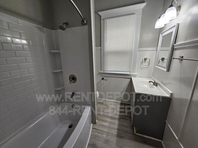 Building Photo - 804 Bayard Park Dr