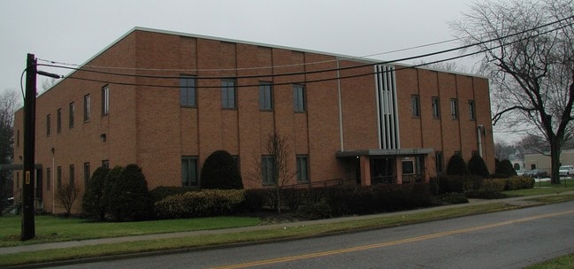 Building Photo - Glamorgan Apartments
