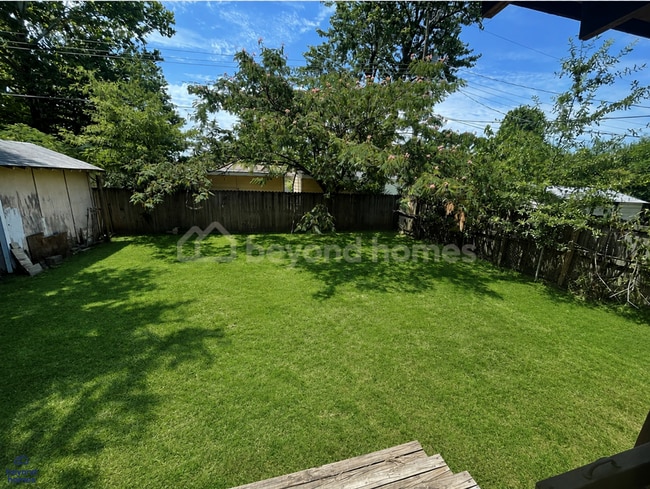 Building Photo - 204 Calloway Ave
