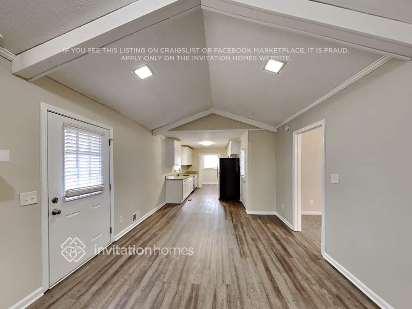 Building Photo - 395 N Hickory Ln