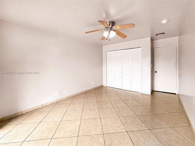 Building Photo - 5608 NW 19th St