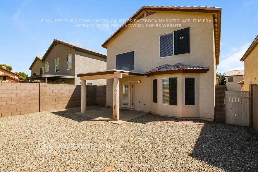 Building Photo - 3719 E Inverness Ave