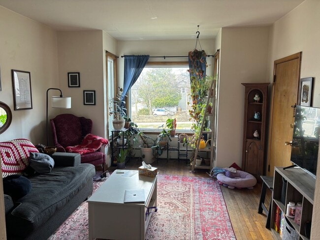 Building Photo - 26 N Franklin St