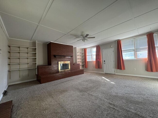 Building Photo - 104 Biltmore Terrace