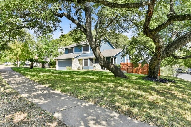 Building Photo - 9108 Texas Sun Dr