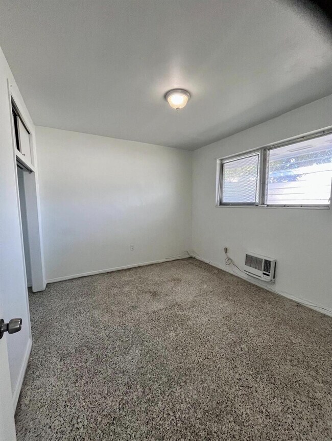 Building Photo - 1126 Sesame St