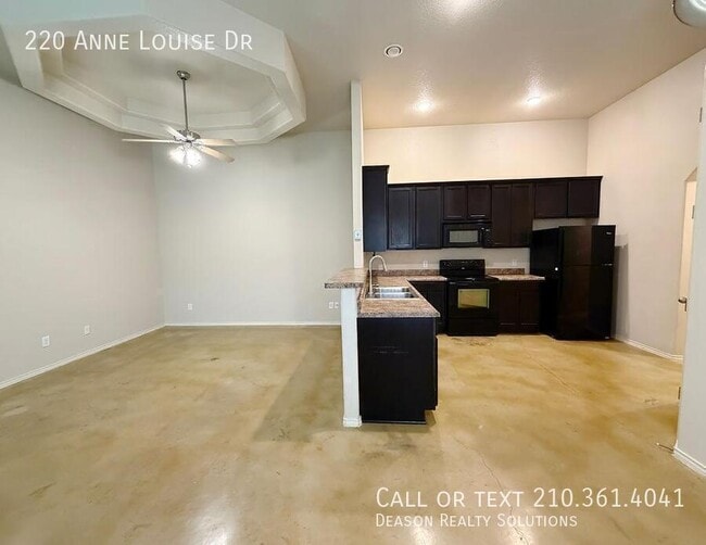 Building Photo - 220 Anne Louise Dr